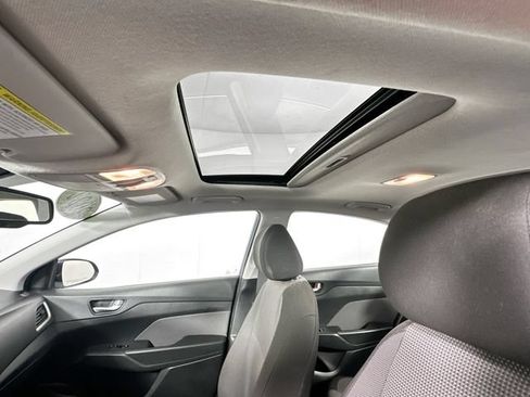 Used 2022 Hyundai Accent Limited w/ Cargo Package FWD image 18