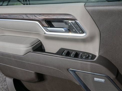 New 2025 GMC Sierra 2500 SLT w/ SLT Premium Package AWD/4WD image 14