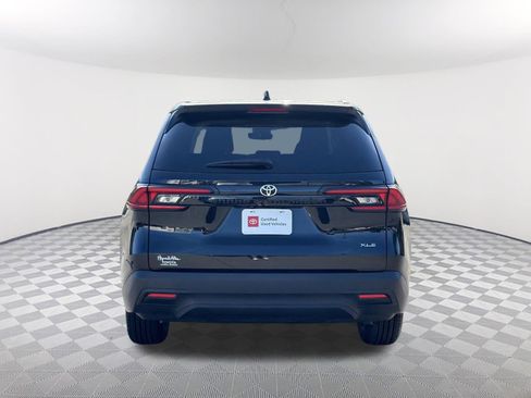 Certified 2025 Toyota Grand Highlander XLE image 16