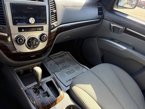 Used 2011 Hyundai Santa Fe GLS image 26