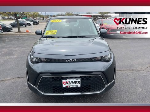 Used 2024 Kia Soul LX w/ Option Group 015 FWD image 13