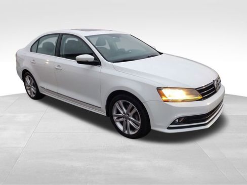 Used 2017 Volkswagen Jetta SEL image 9