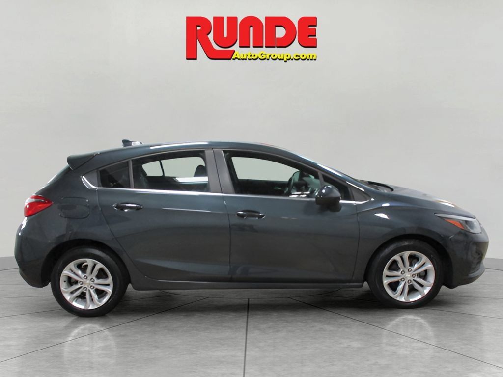 Used 2019 Chevrolet Cruze LT FWD image 6