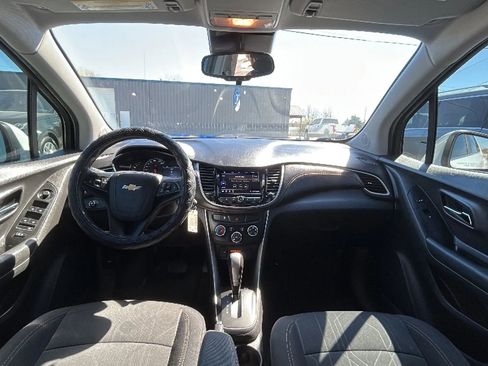 Used 2020 Chevrolet Trax LT image 37