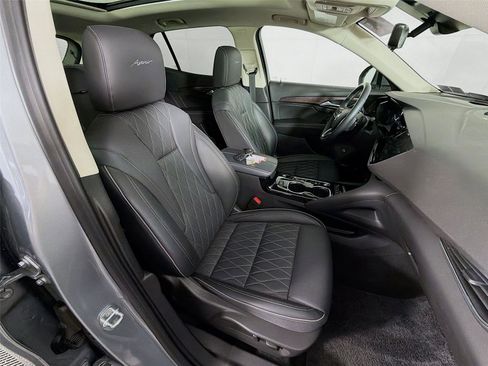 Used 2023 Buick Envision Avenir image 29