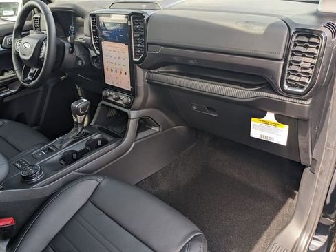 New 2025 Ford Ranger Lariat w/ FX4 Off-Road Package image 32