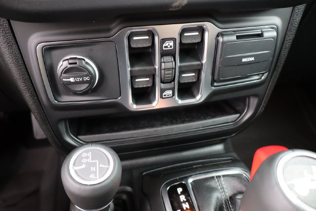 New 2026 Jeep Wrangler Unlimited Sahara AWD/4WD image 28
