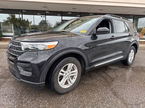 Used 2023 Ford Explorer XLT RWD image 5