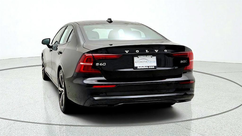 Used 2025 Volvo S60 B5 Plus AWD/4WD image 6