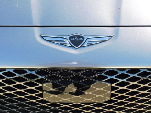 Used 2026 Genesis G70 2.5T image 10