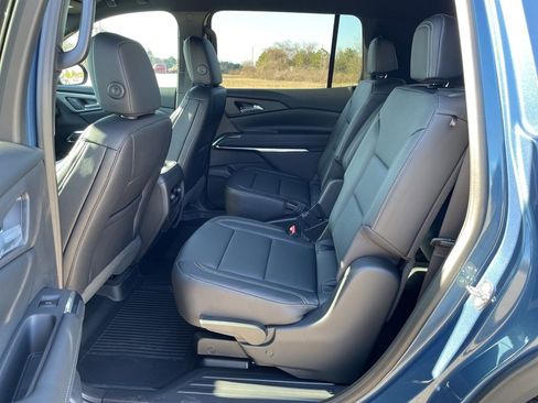 New 2026 Chevrolet Traverse LT w/ Midnight/Sport Edition image 26