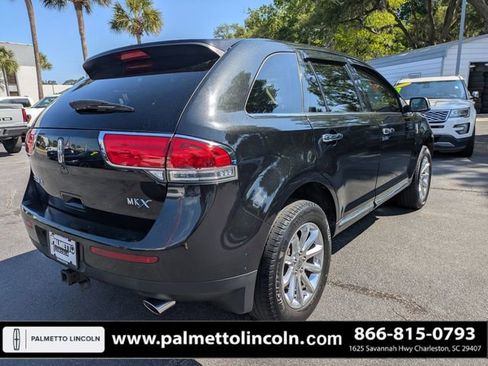 Used 2014 Lincoln MKX FWD w/ Equipment Group 102A image 3