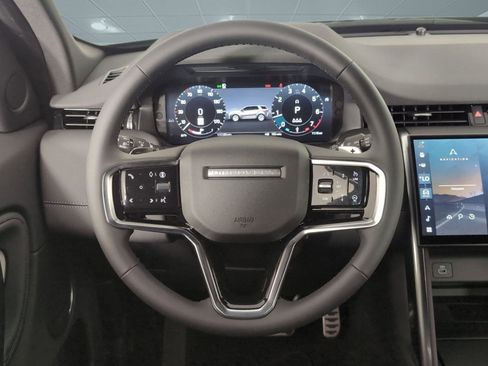 New 2025 Land Rover Discovery Sport Dynamic SE image 13