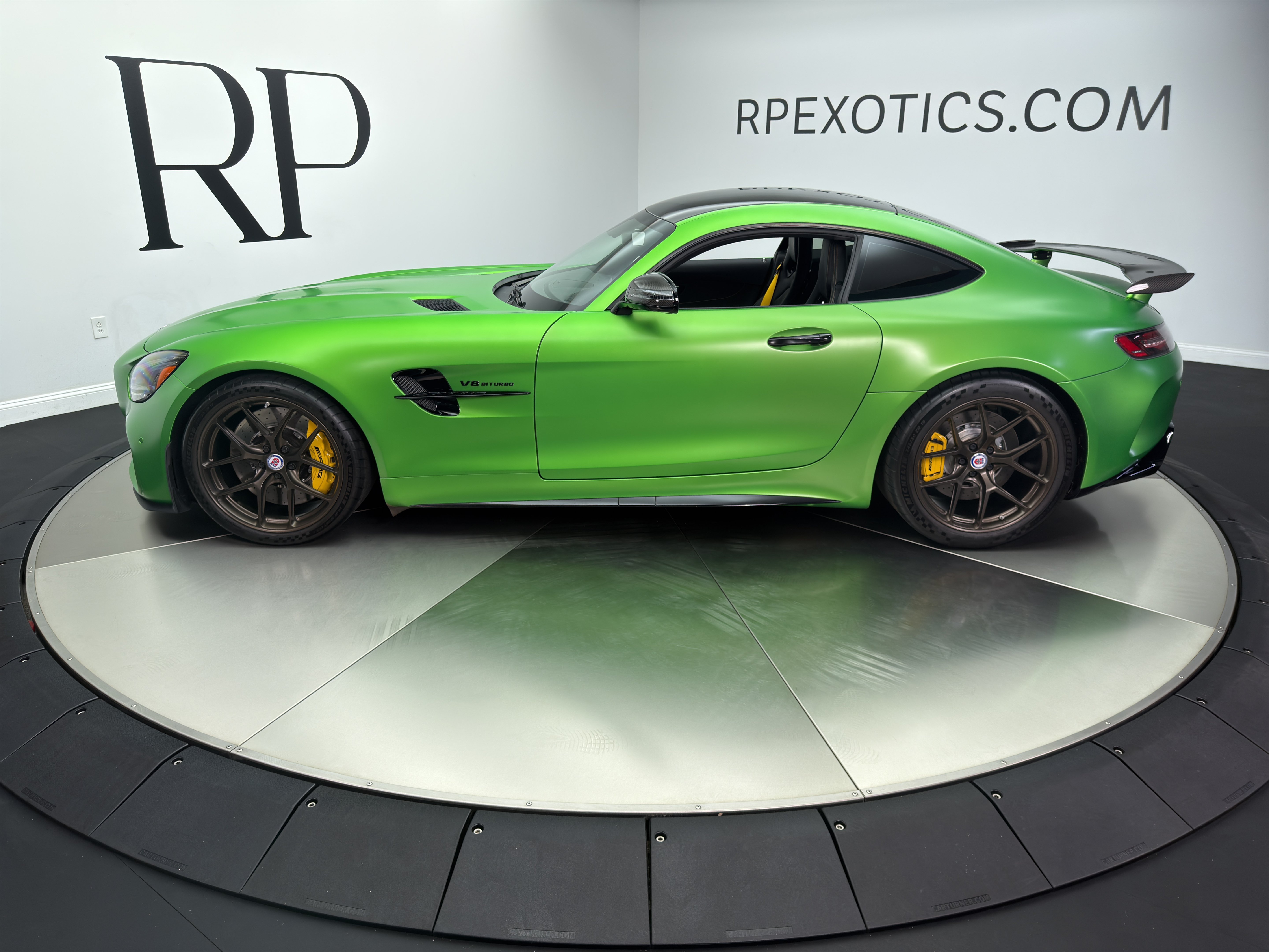 Used 2020 Mercedes-Benz AMG GT R image 2