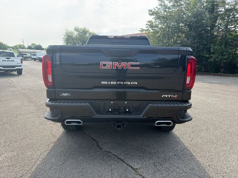 Used 2023 GMC Sierra 1500 AT4 w/ Technology Package AWD/4WD image 6