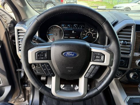 Used 2016 Ford F150 Lariat w/ Equipment Group 502A Luxury AWD/4WD image 20