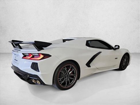 Used 2023 Chevrolet Corvette Stingray Premium Conv w/ Z51 Performance Package RWD image 5