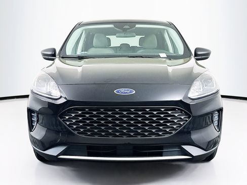 Used 2022 Ford Escape S image 2