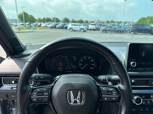 Used 2025 Honda Civic Sport image 14