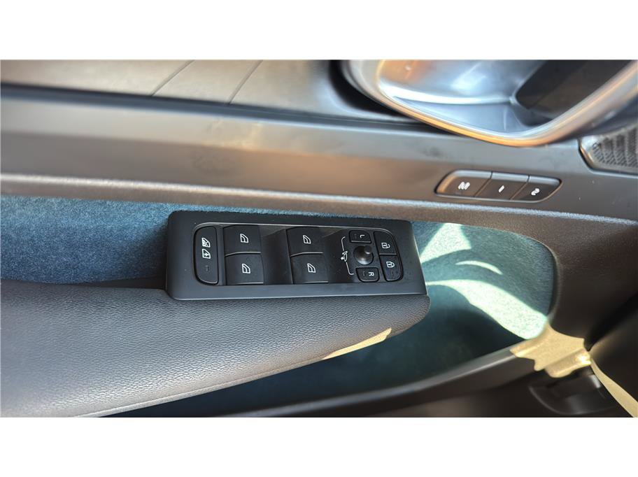 Used 2023 Volvo C40 P8 Recharge Ultimate AWD/4WD image 22