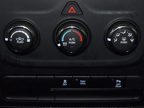 Used 2024 RAM 1500 Warlock AWD/4WD image 37