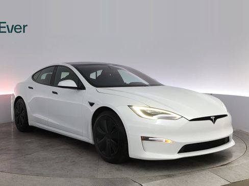 Used 2022 Tesla Model S AWD/4WD image 13