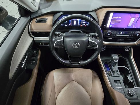 Used 2024 Toyota Grand Highlander Platinum image 28