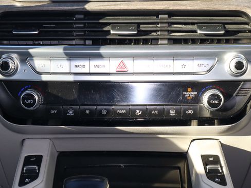 Used 2020 Kia Telluride EX image 23