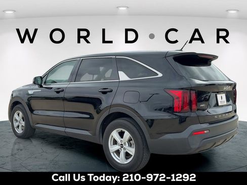 Used 2022 Kia Sorento LX FWD image 5