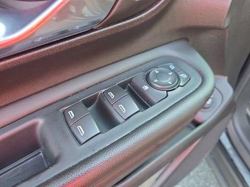 Used 2024 GMC Terrain SLT AWD/4WD image 29