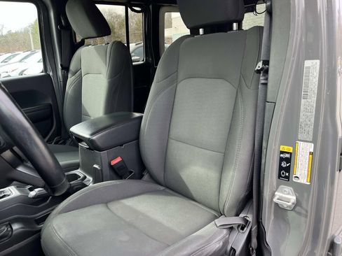 Used 2020 Jeep Wrangler Unlimited Sport image 26