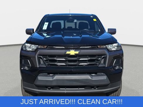Used 2023 Chevrolet Colorado LT w/ LT Convenience Package II image 2