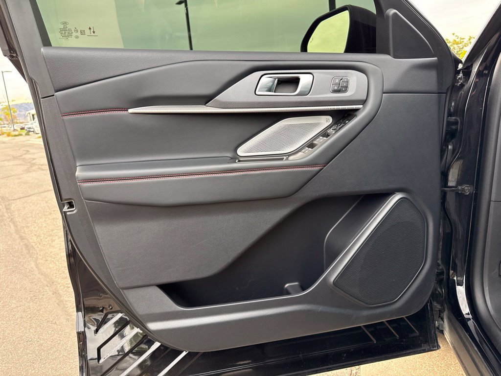 Used 2025 Ford Explorer ST AWD/4WD image 10