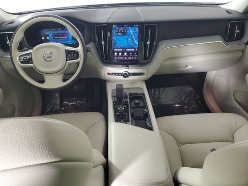 Used 2024 Volvo XC60 B5 Plus w/ Climate Package AWD/4WD image 17