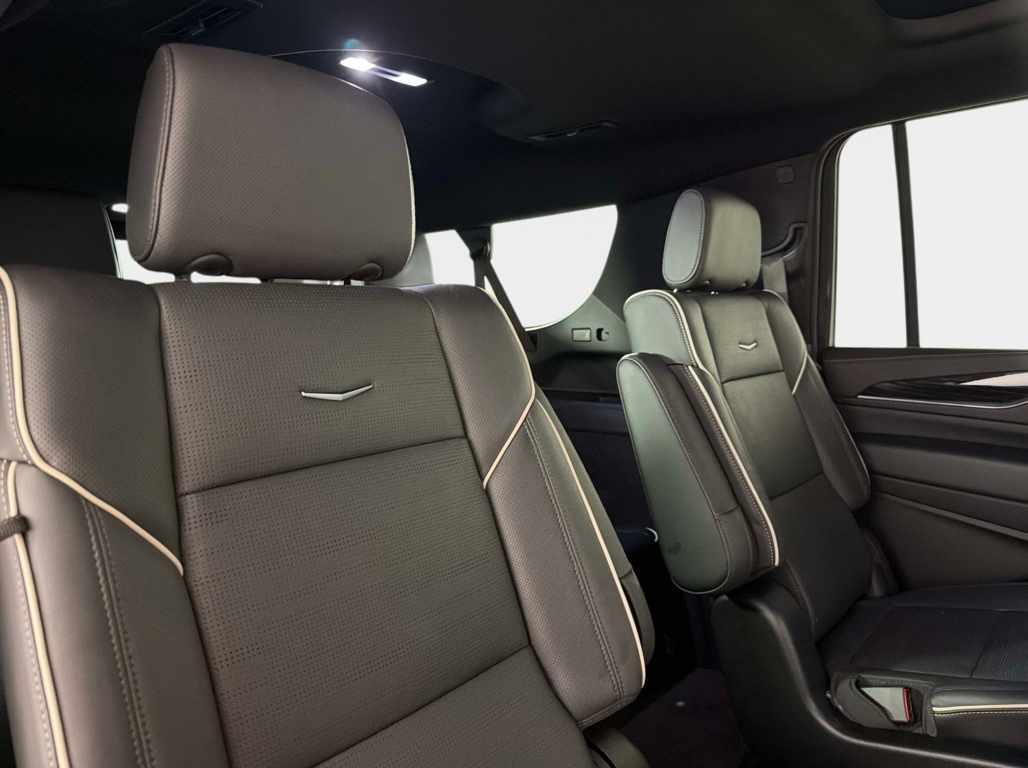 Used 2024 Cadillac Escalade ESV Sport w/ Touring Package AWD/4WD image 75