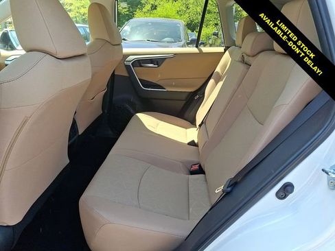 Certified 2025 Toyota RAV4 XLE w/ Convenience Package FWD image 10