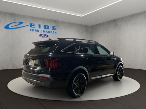 Used 2023 Kia Sorento S AWD/4WD image 7