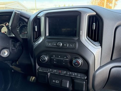 Used 2021 Chevrolet Silverado 1500 Custom image 9