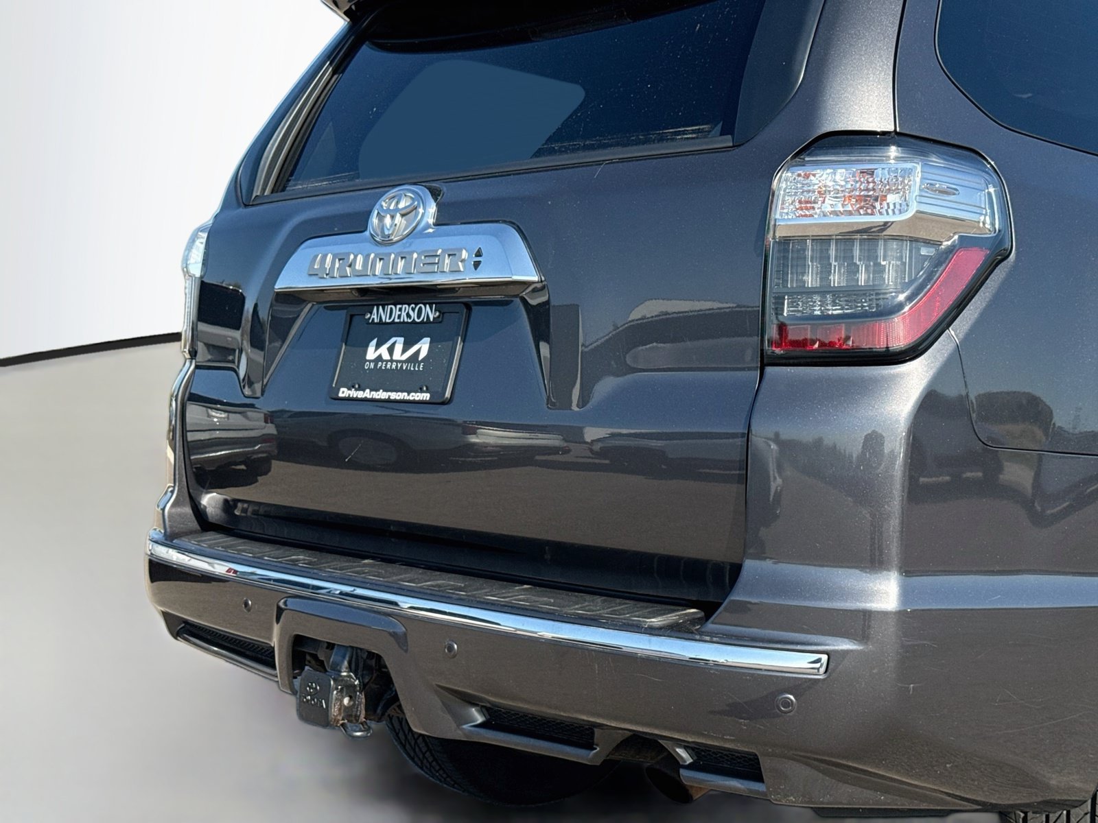 Used 2019 Toyota 4Runner Limited AWD/4WD image 6