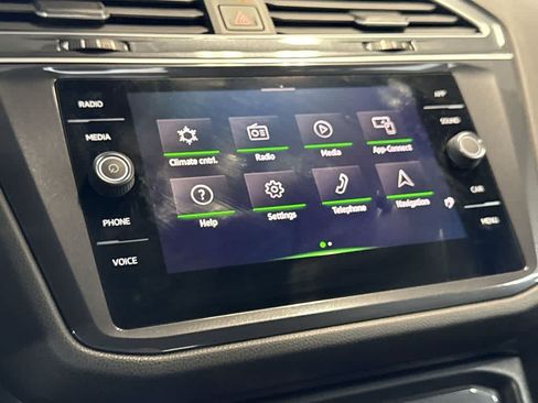 Certified 2023 Volkswagen Tiguan SE R-Line FWD image 17