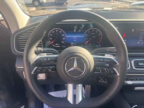 Used 2026 Mercedes-Benz GLS 450 4MATIC image 18