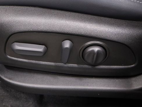 Used 2023 Buick Enclave Essence w/ Experience Buick Package image 25