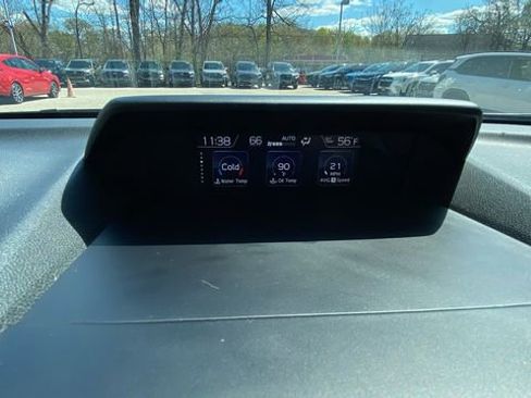 Used 2020 Subaru Crosstrek 2.0i Limited w/ Moonroof Package w/Navigation AWD/4WD image 23