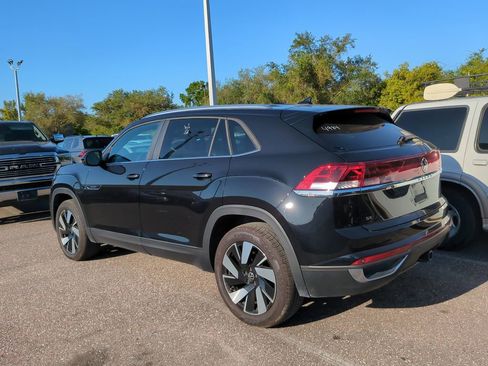 Used 2026 Volkswagen Atlas Cross Sport SE image 3