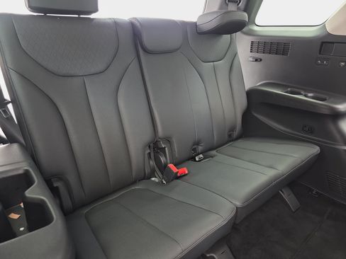 Used 2020 Hyundai Palisade SEL w/ Premium Package FWD image 12