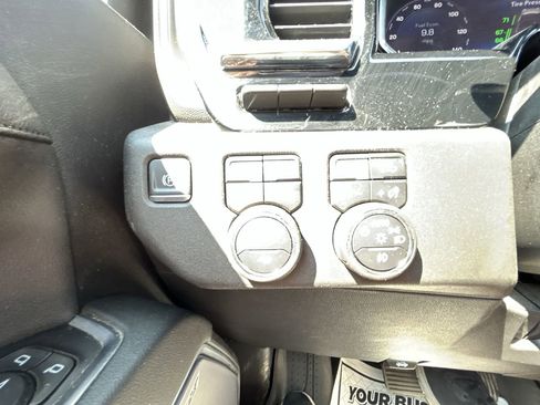 Used 2024 Chevrolet Silverado 3500 High Country w/ Technology Package image 35