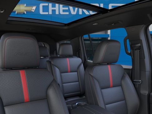 New 2027 Chevrolet Traverse RS w/ LPO, Floor Liner Package AWD/4WD image 31