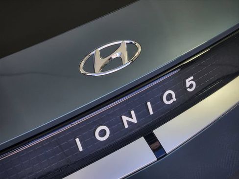 Certified 2024 Hyundai Ioniq 5 SEL AWD/4WD image 9