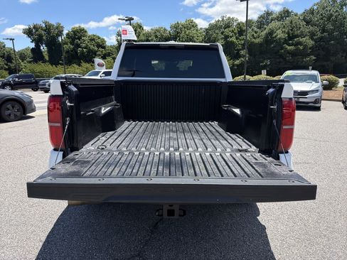 Certified 2024 Toyota Tacoma SR5 AWD/4WD image 29