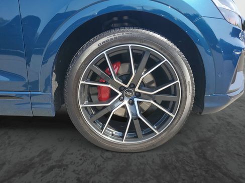 Used 2022 Audi Q8 Prestige AWD/4WD image 6